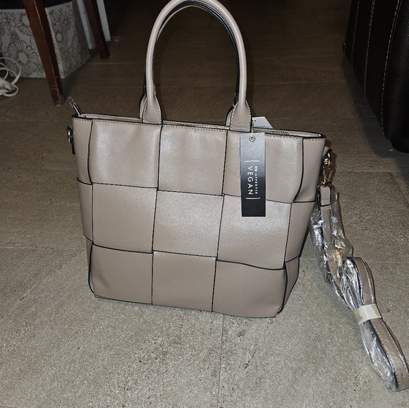 Handbag - Picture 3 of 3